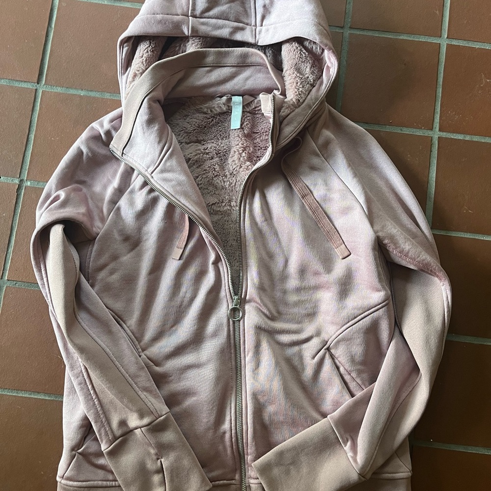 Athleta Luxe Triumph Shine Jacket